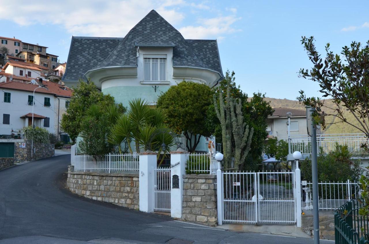 Villa La Parisienne Diano Borello Ngoại thất bức ảnh